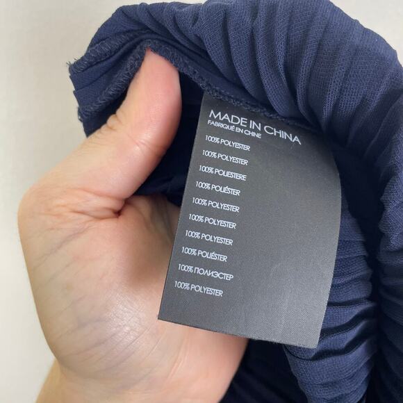 CLUB Monaco Navy Viga Pleated Tie-Shoulder Romper size 2 - Picture 4 of 8